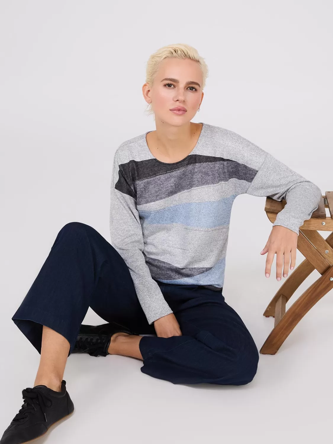 Suzy Shier Long Sleeve*Abstract Colour Block Top With Stud Details