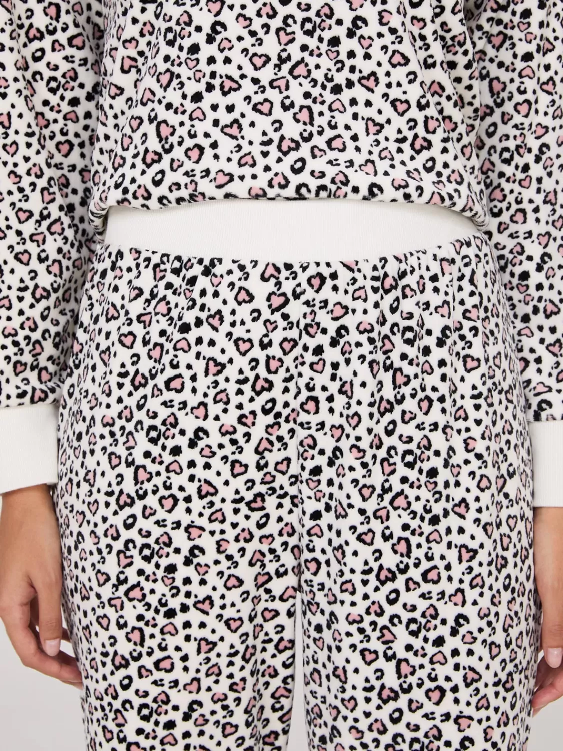 Suzy Shier Lounge & Pjs*Animal Print Velour Pajama Set
