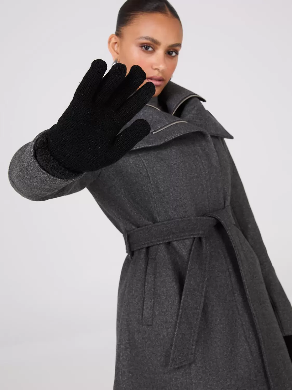Suzy Shier Hats & Scarves & Gloves* Metallic Fiber Gloves