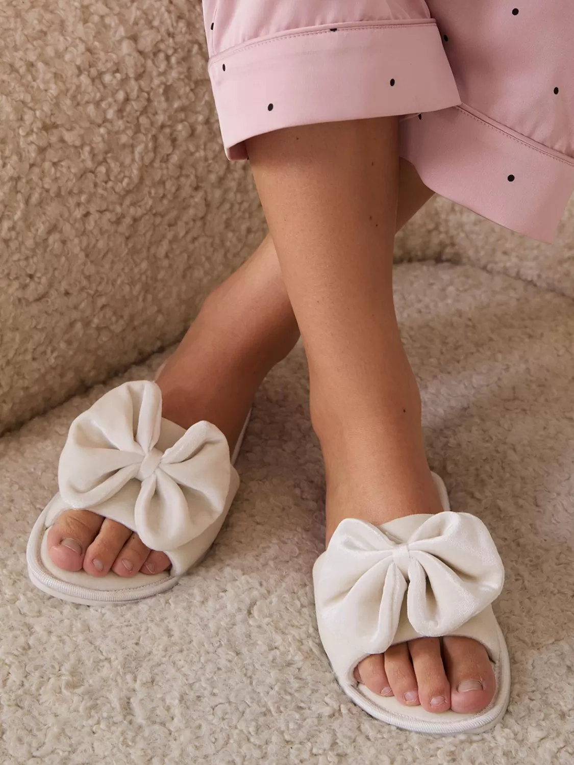 Suzy Shier Belts, Handbags & Shoes | Lounge & Pjs*Bow Slide Slippers