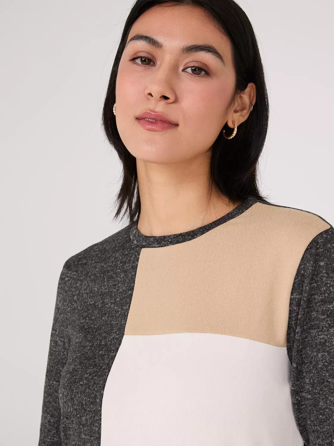 Suzy Shier Long Sleeve*Colour Block Crew Neck Top