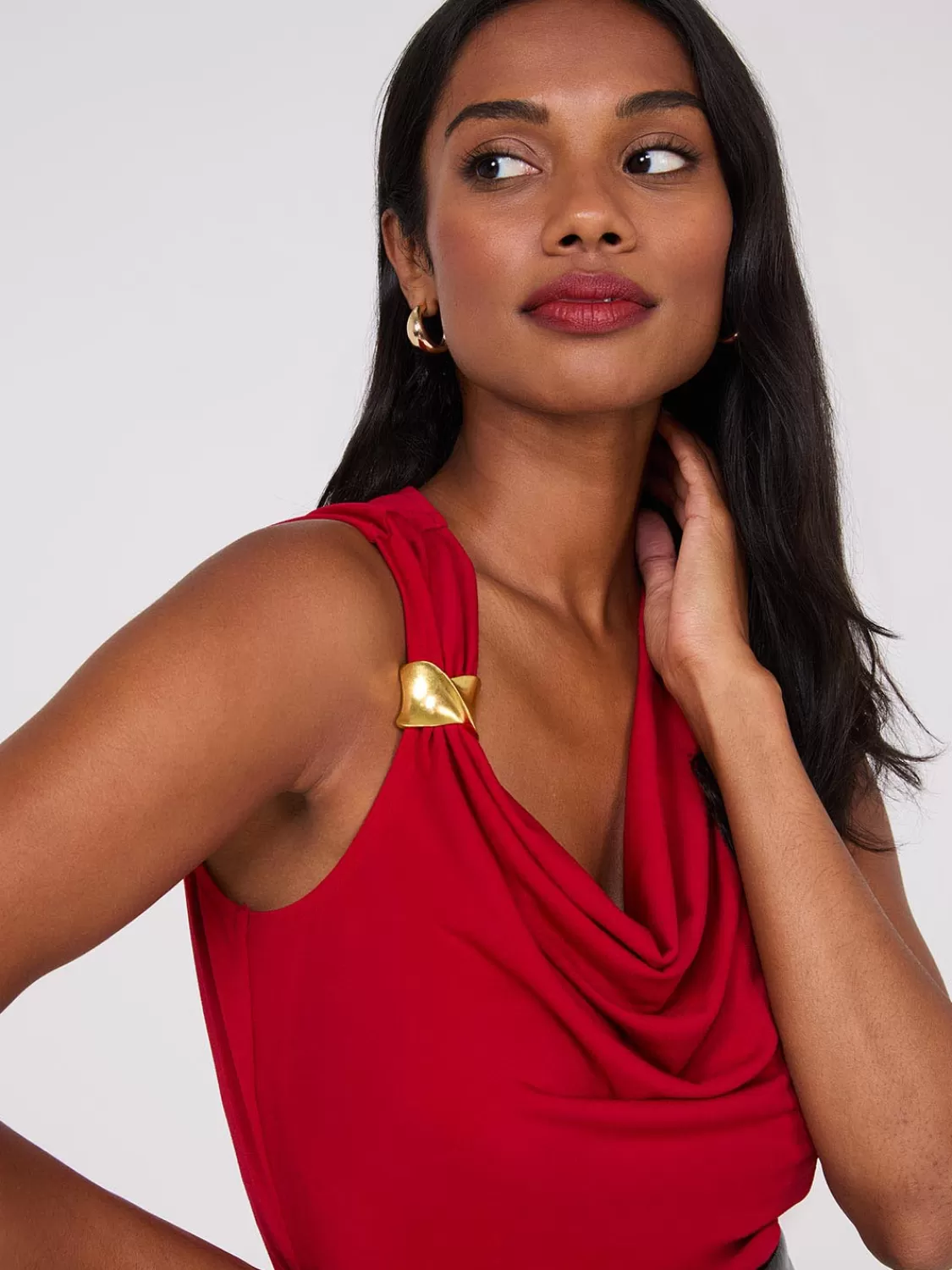 Suzy Shier Sleeveless | Fashion Tops*Cowl Neck Top With Metal Buckle