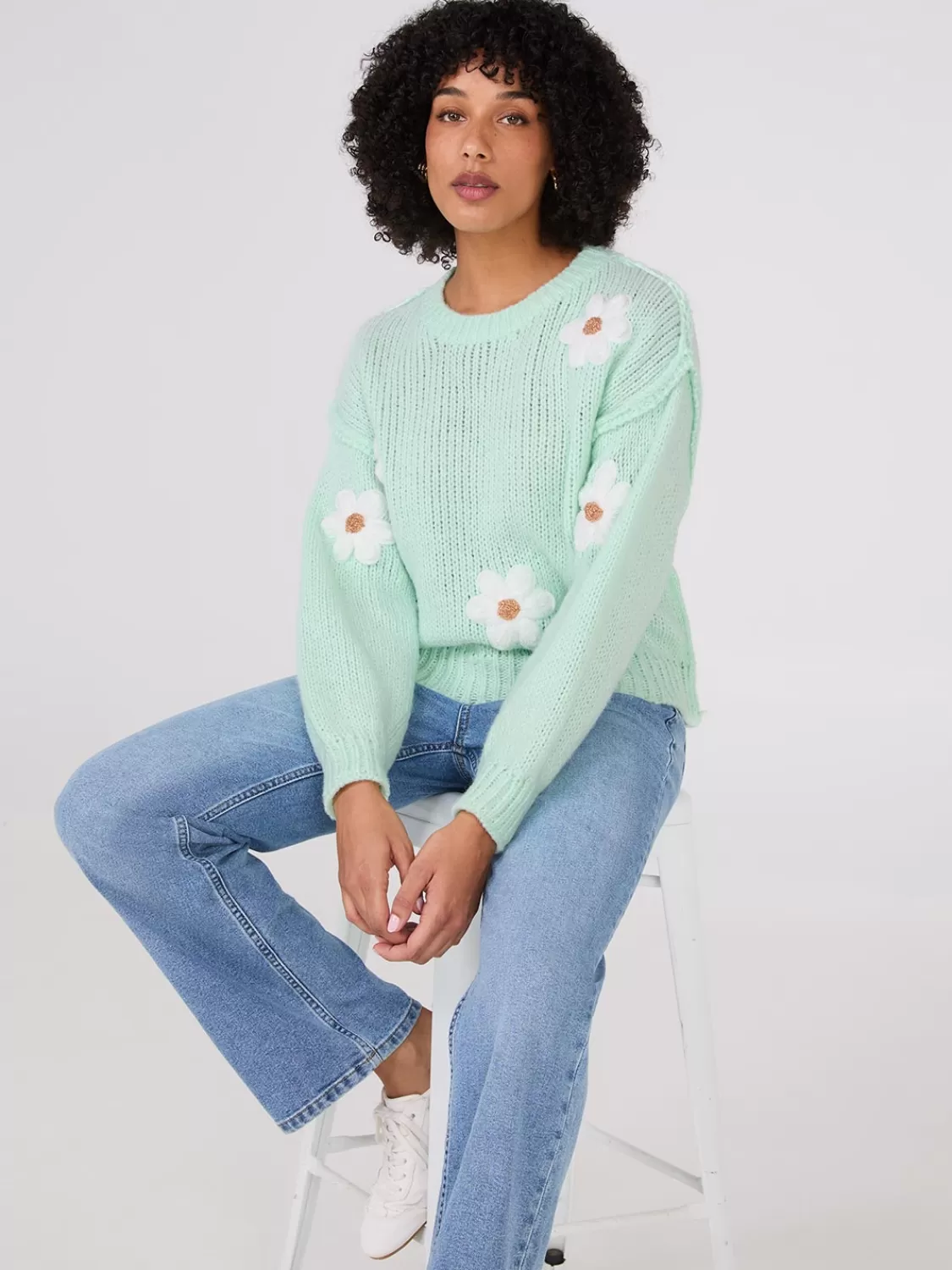 Suzy Shier Long Sleeve | Sweaters & Cardigans*Crew Neck Sweater With Crochet Flowers