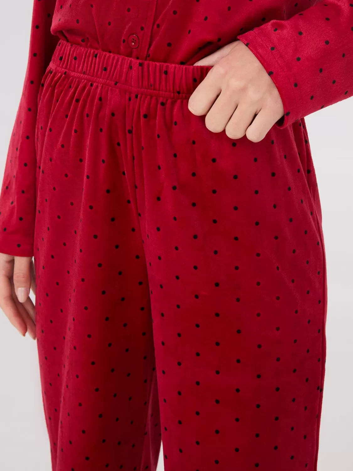 Suzy Shier Lounge & Pjs*Dot Print Velour Button-Down Pajama Set