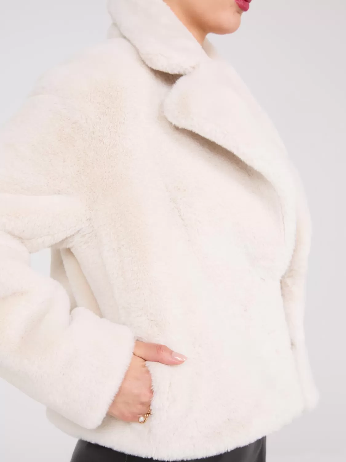 Suzy Shier Puffers & Jackets | Puffers & Jackets*Faux Fur Jacket