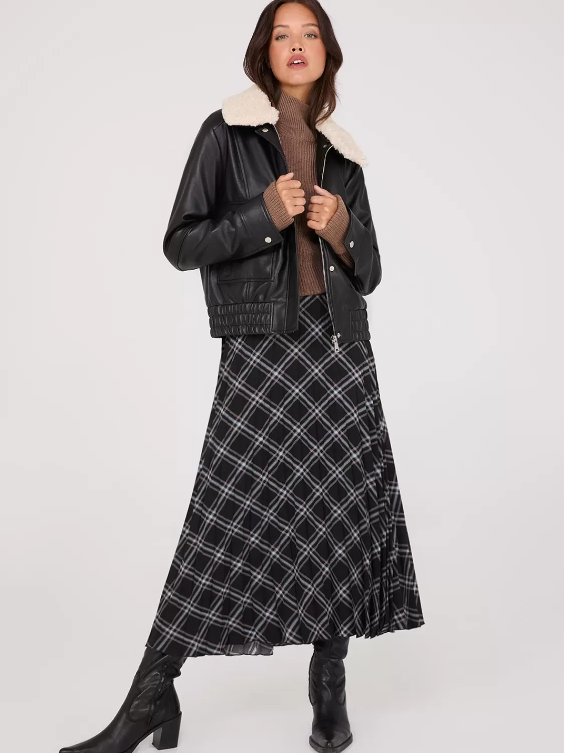 Suzy Shier Puffers & Jackets | Puffers & Jackets*Faux Leather Jacket With Shearling Collar