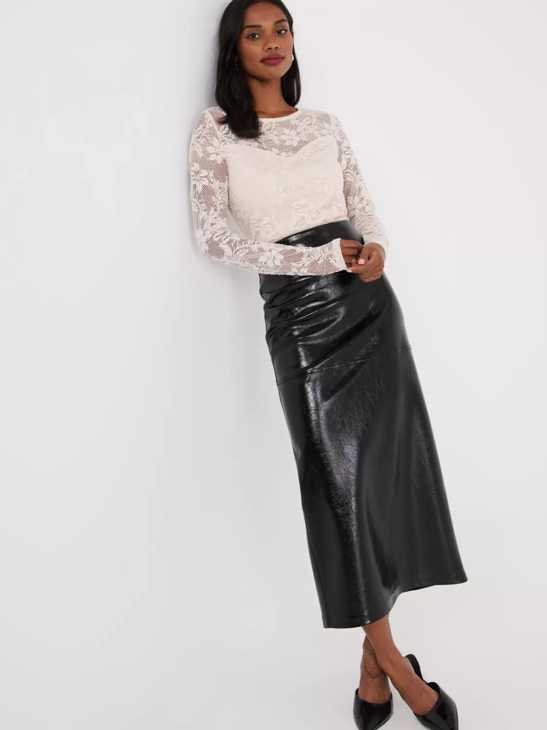 Suzy Shier Tops | Long Sleeve*Floral Lace Sweeheart Neckline Top