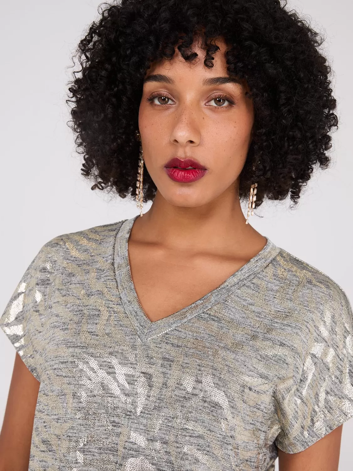Suzy Shier Short Sleeve | Fashion Tops*Foil Animal Print V-Neck Top