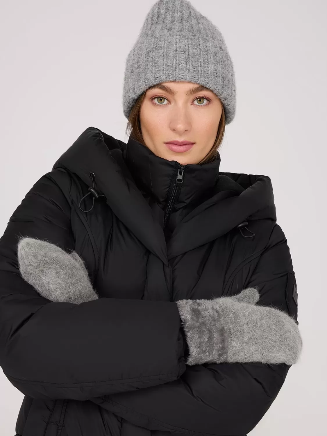 Suzy Shier Hats & Scarves & Gloves*Fuzzy Mittens With Faux Fur Cuffs