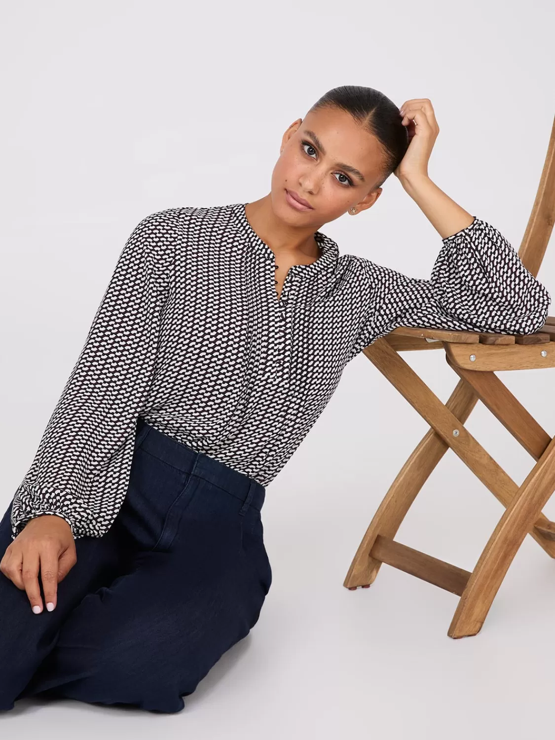 Suzy Shier Tops | Long Sleeve*Geo Print Pintuck Popover Blouse