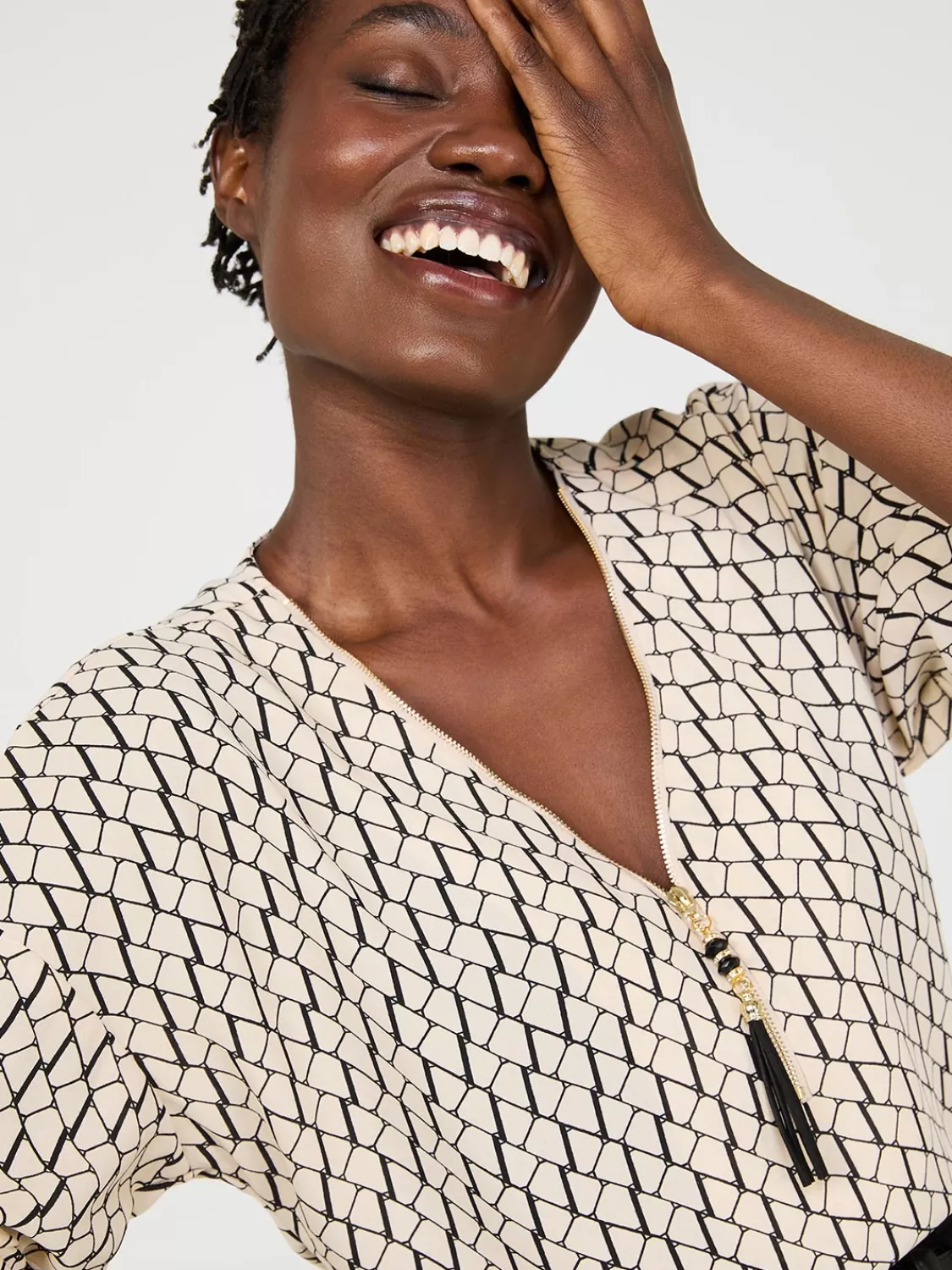 Suzy Shier Tops | Short Sleeve*Geo Print Zip Front V-Neck Top