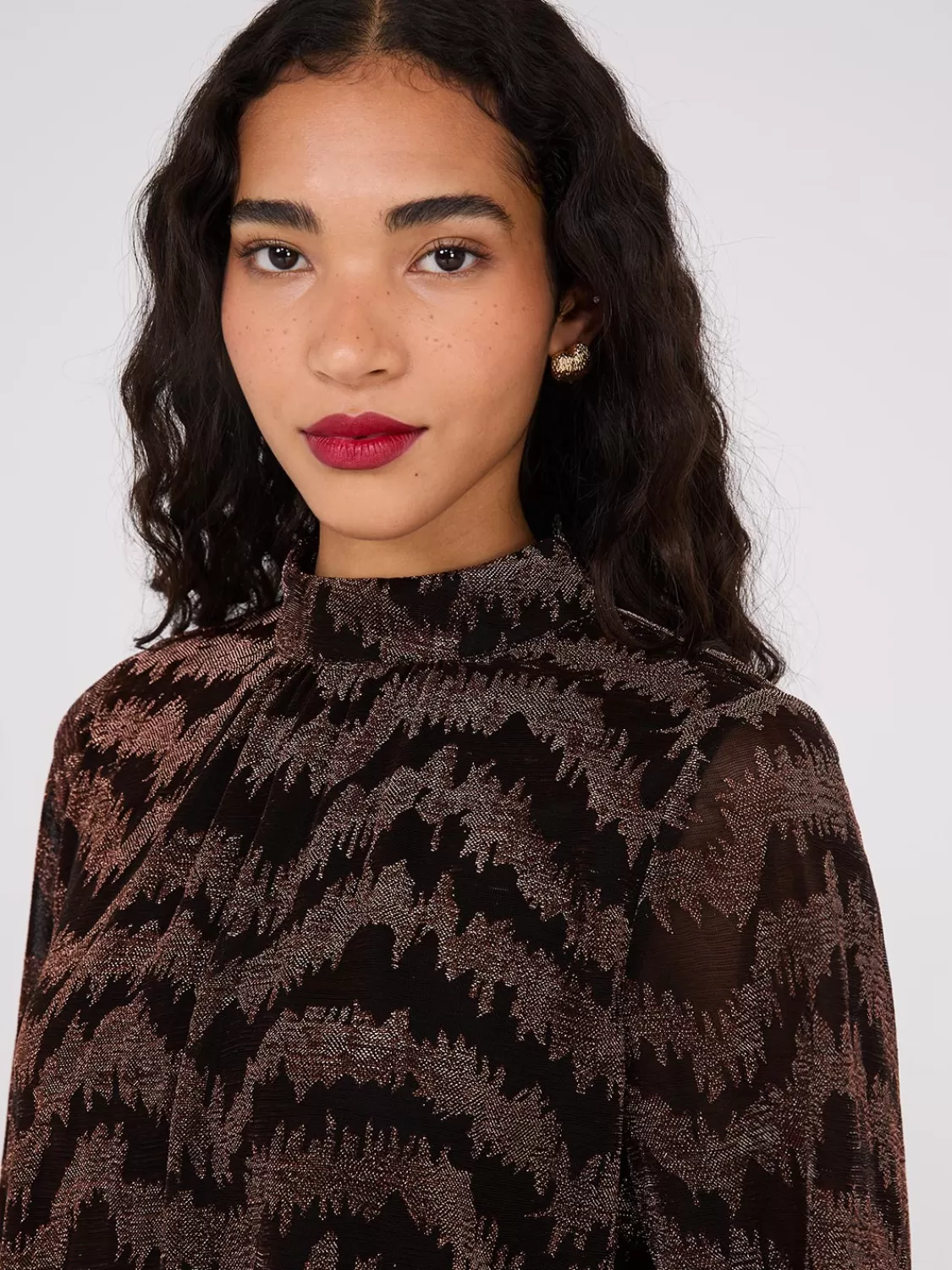 Suzy Shier Long Sleeve*Glitter Jacquard Mock Neck Top