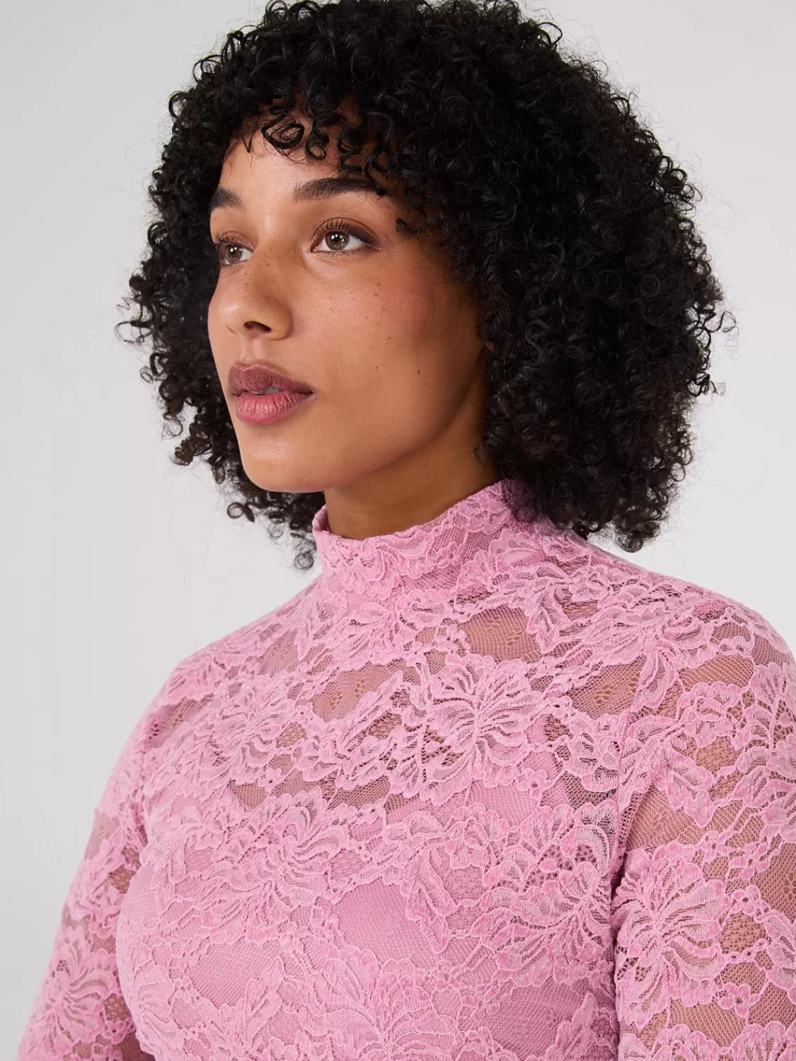 Suzy Shier Tops | Long Sleeve*Lace Mock Neck Top With Cami