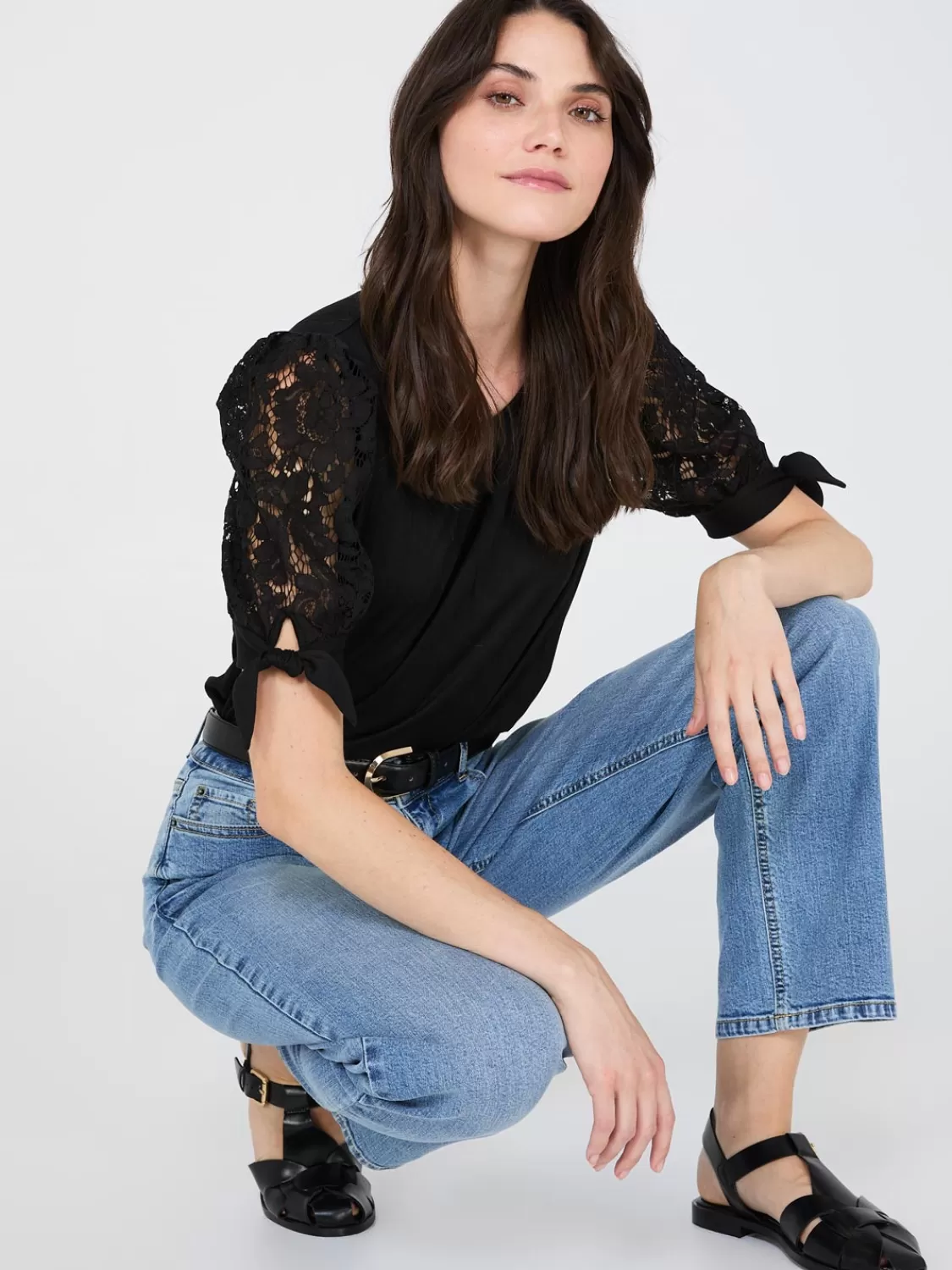Suzy Shier Short Sleeve*Lace Tie Sleeve Pleated Top