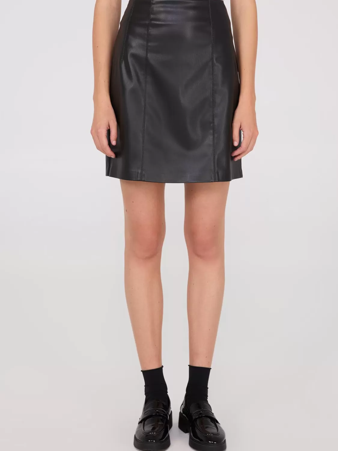 Suzy Shier Skirts*Mini Faux Leather Skirt