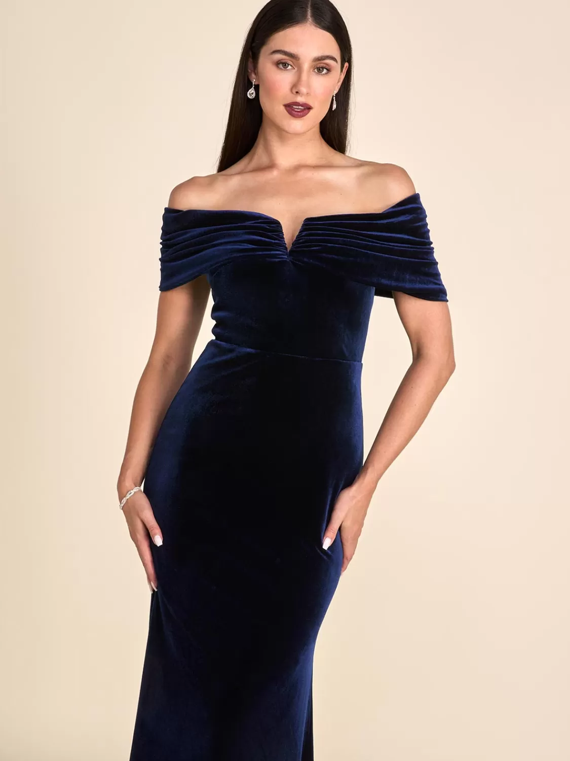 Suzy Shier Evening Gowns - Le Château*Off-The-Shoulder Velvet Gown