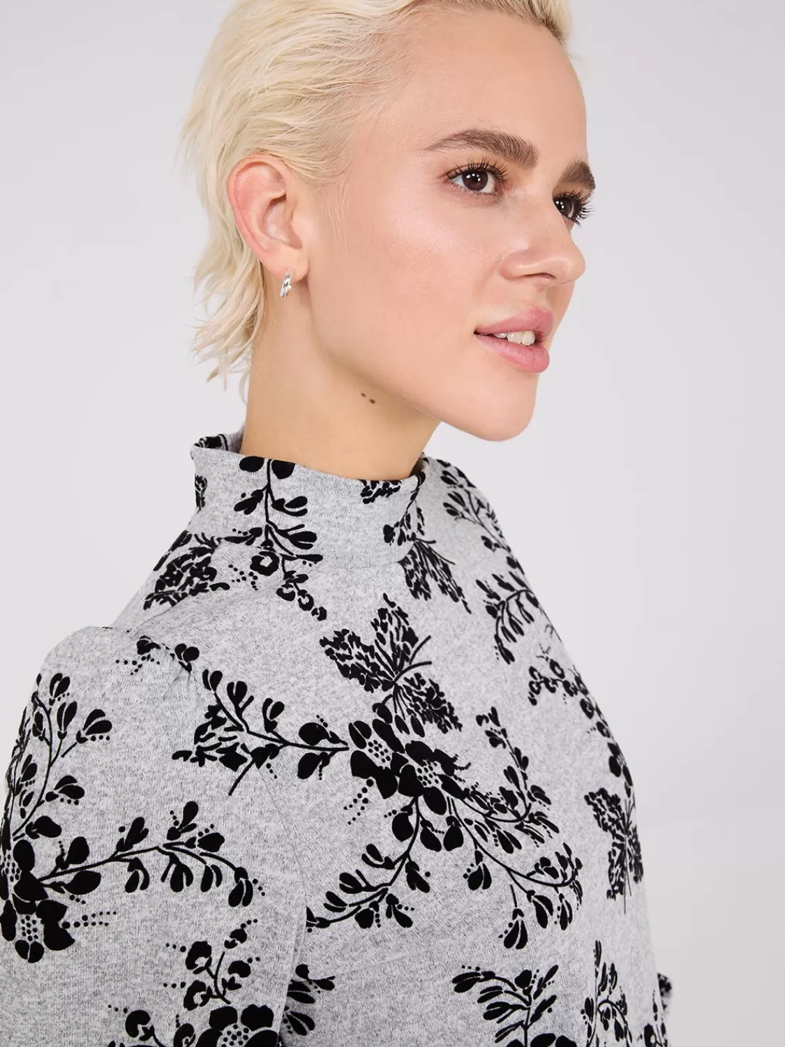 Suzy Shier Long Sleeve*Printed Melange Mock Neck Top