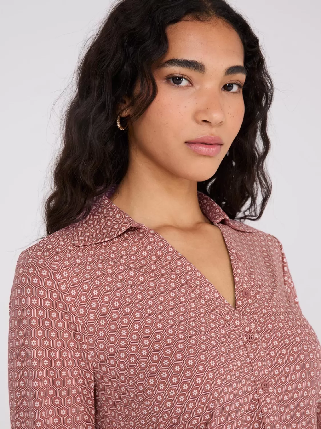 Suzy Shier Tops | Long Sleeve*Printed Split Neck Button-Down Blouse