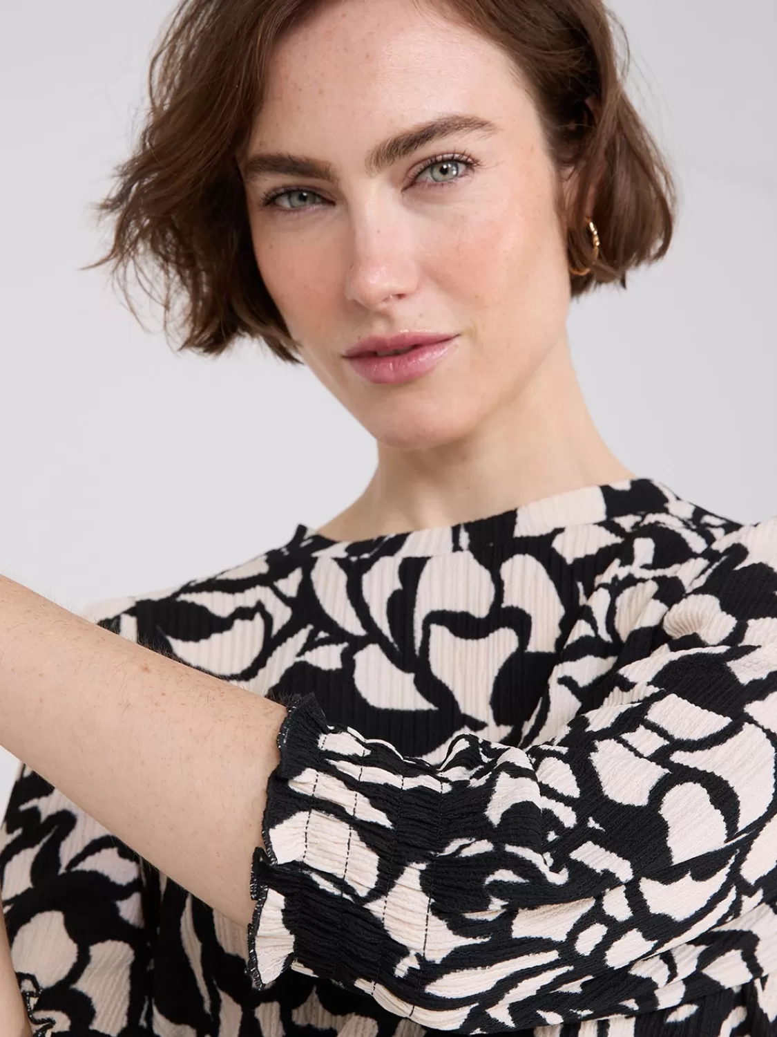Suzy Shier Tops | Long Sleeve*Printed Textured 3/4 Sleeve Round Neck Top