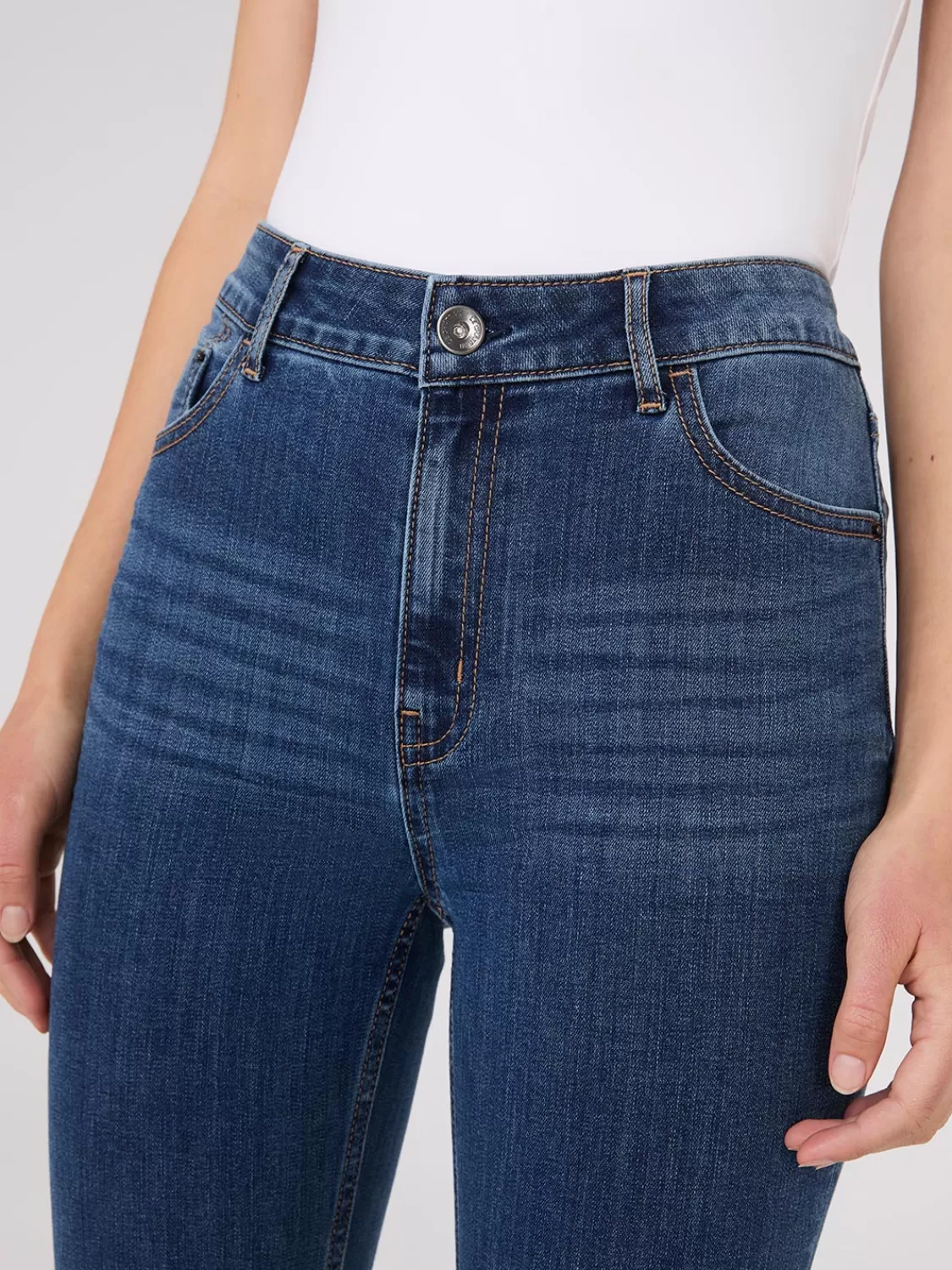 Suzy Shier Jeans | Pants*Rhinestone Embellished Slim Leg Jeans