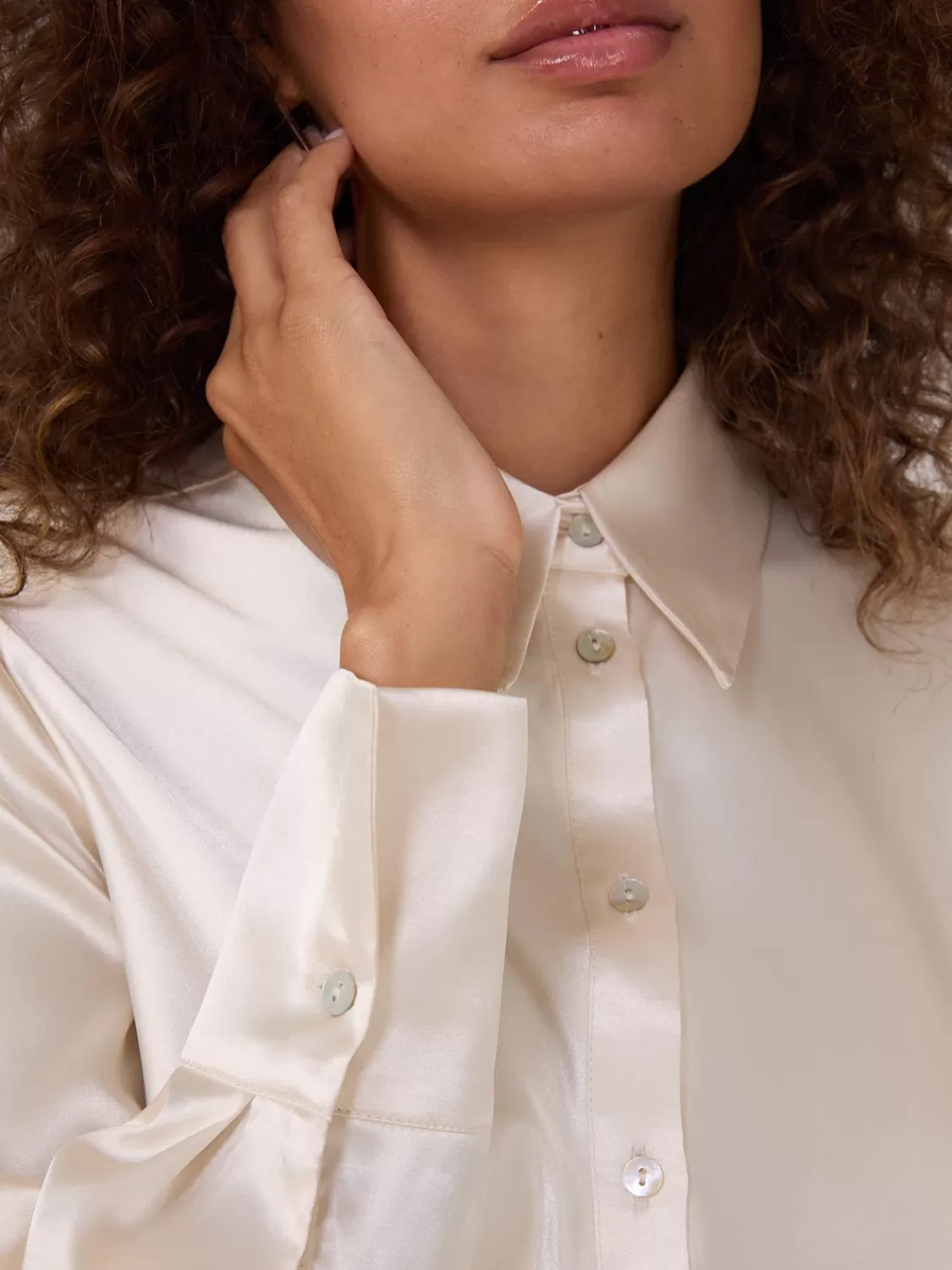 Suzy Shier Tops | Long Sleeve*Satin Button-Front Blouse With Side Ruching