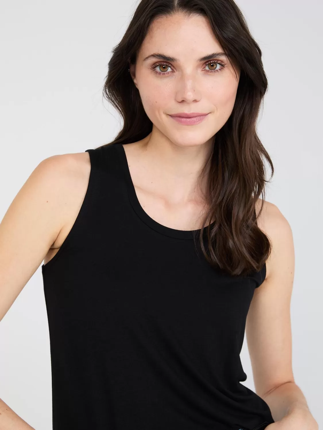 Suzy Shier Suzy Everyday | Sleeveless*Scoop Neck Swing Tank Top