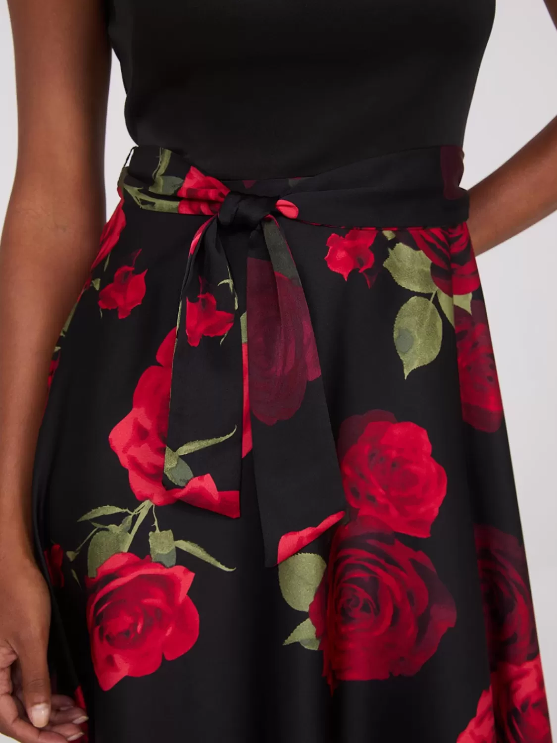 Suzy Shier Midi & Maxi | Party Dresses*Scuba Midi Dress With Printed Satin Skirt
