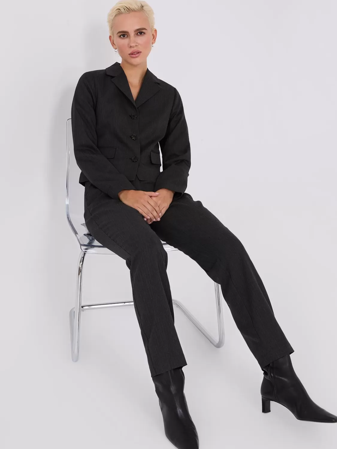 Suzy Shier Suiting | Blazers & Vests*Short 3-Button Herringbone Blazer