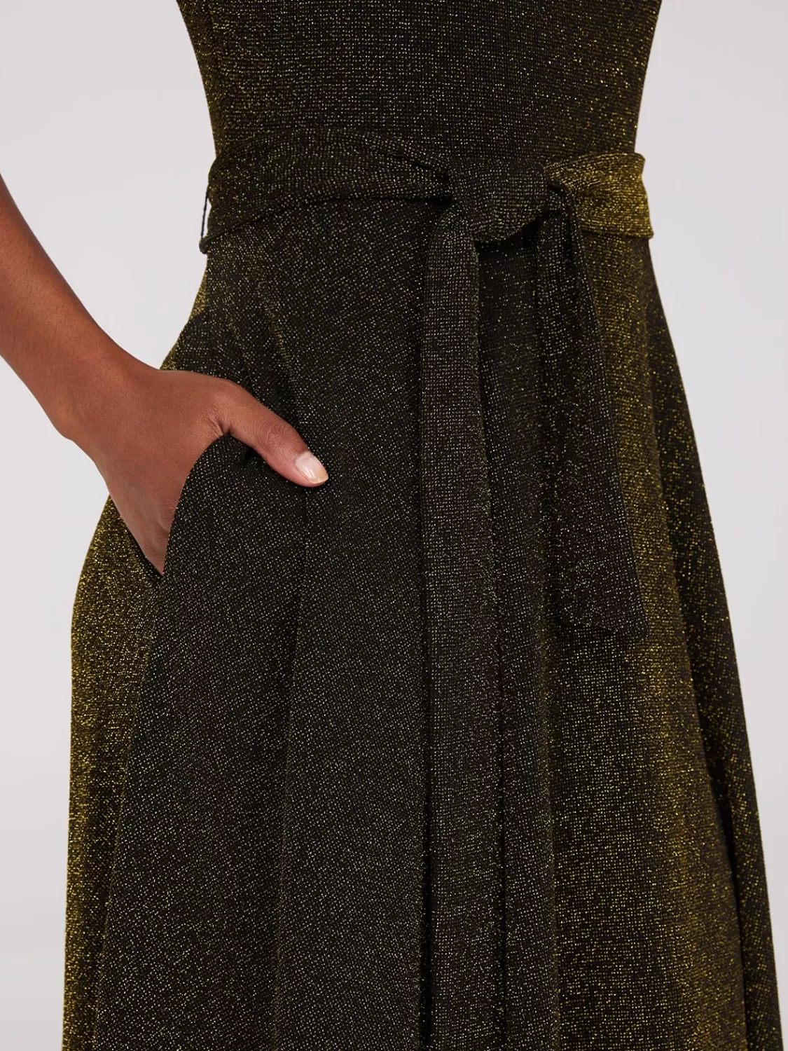 Suzy Shier Midi & Maxi | Party Dresses*Sleeveless Glitter Mock Neck Midi Dress