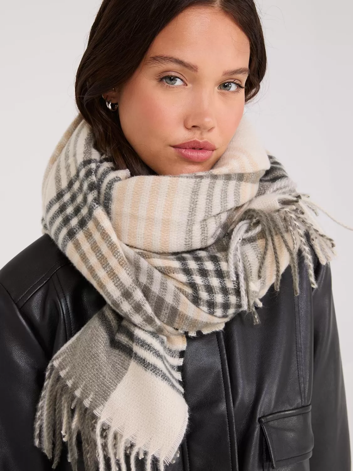 Suzy Shier Hats & Scarves & Gloves*Soft Brushed Tartan Plaid Scarf