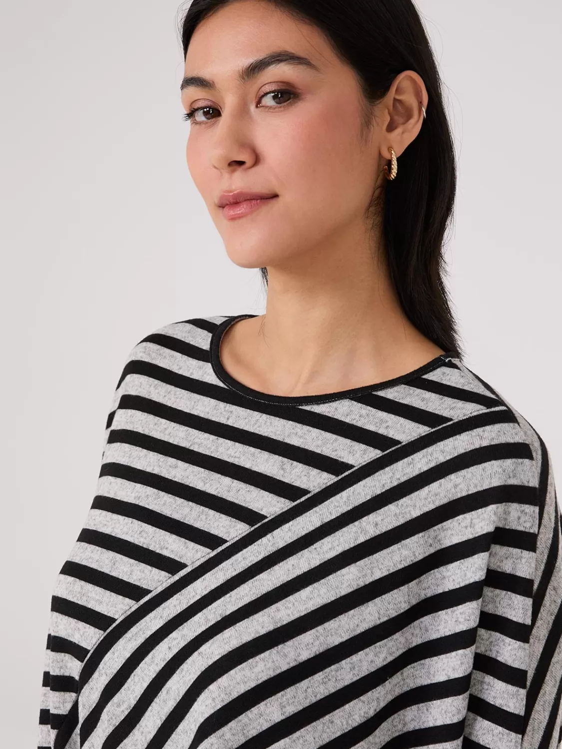 Suzy Shier Long Sleeve*Striped Batwing High-Low Top