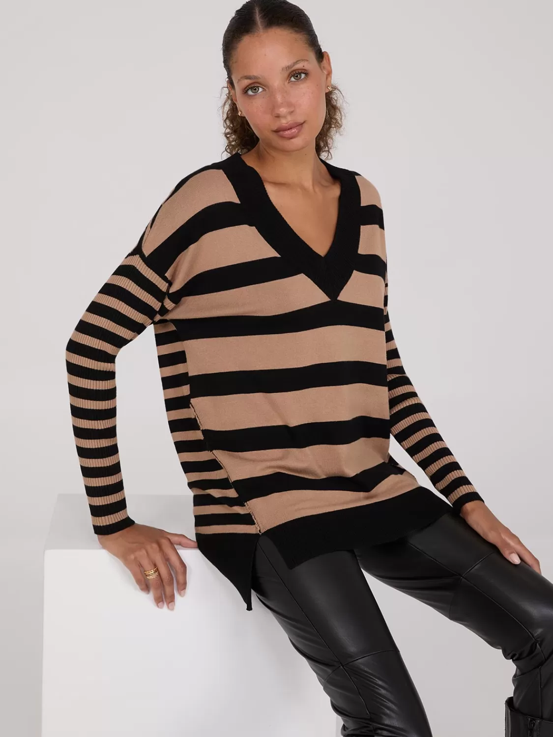 Suzy Shier Long Sleeve | Sweaters & Cardigans*Striped Ribbed V-Neck Tunic Top