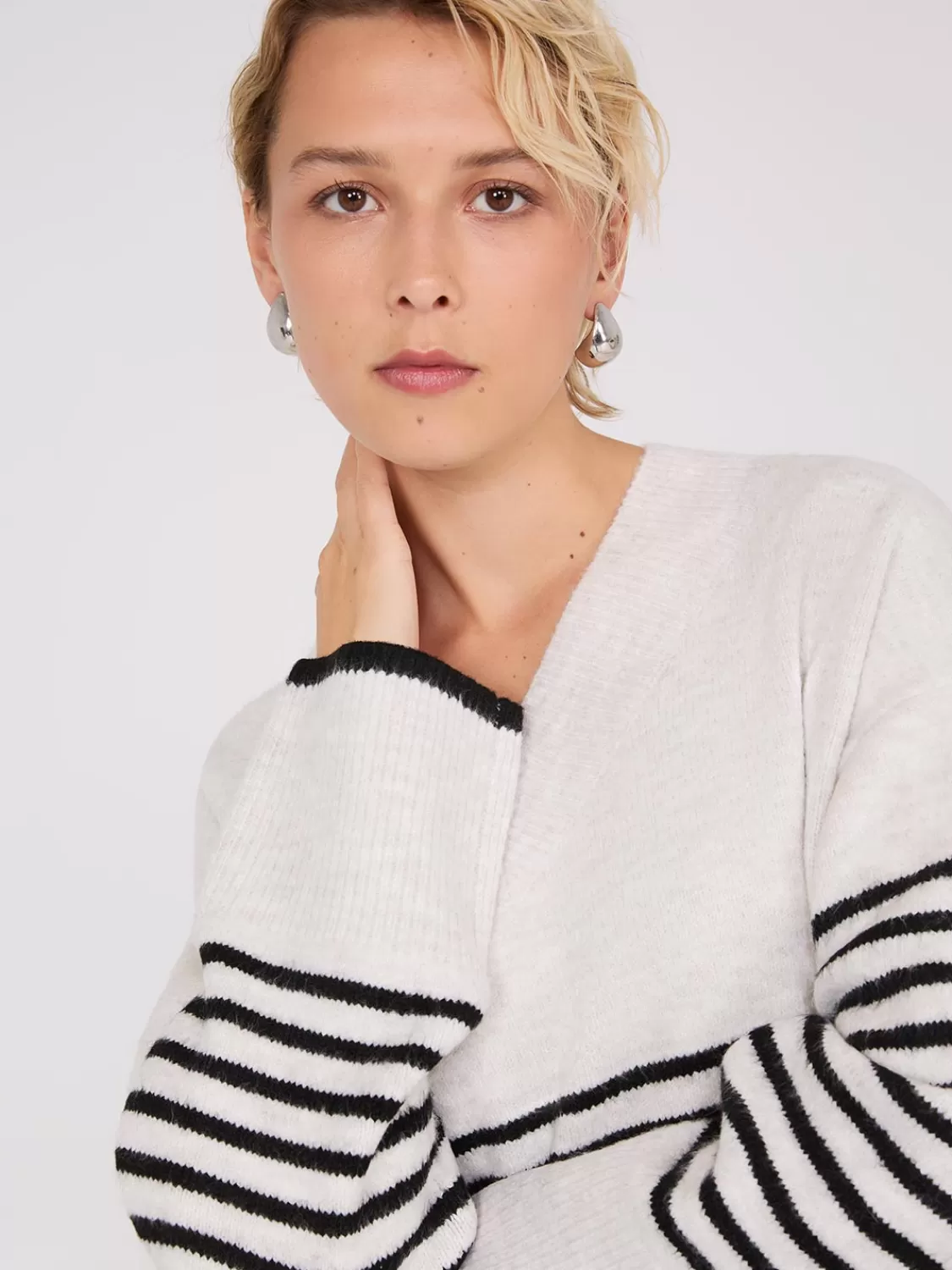Suzy Shier Long Sleeve | Sweaters & Cardigans*Striped V-Neck Loose Sweater