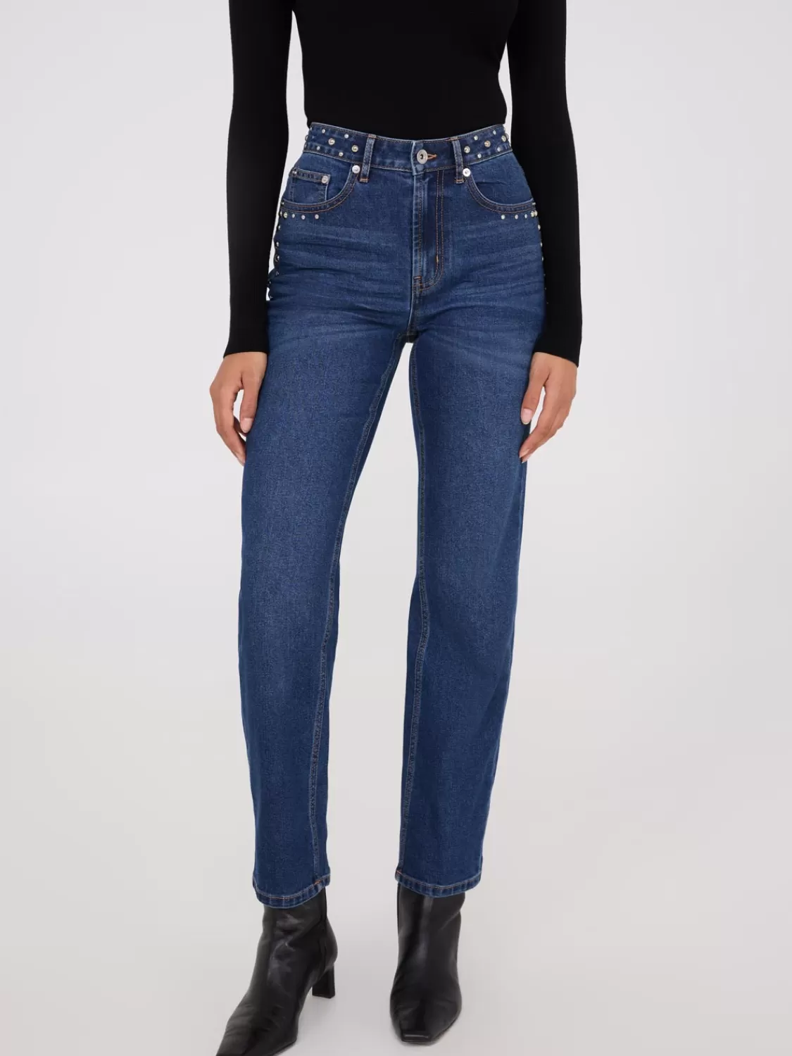 Suzy Shier Jeans | Pants*Studded Straight Leg Jeans